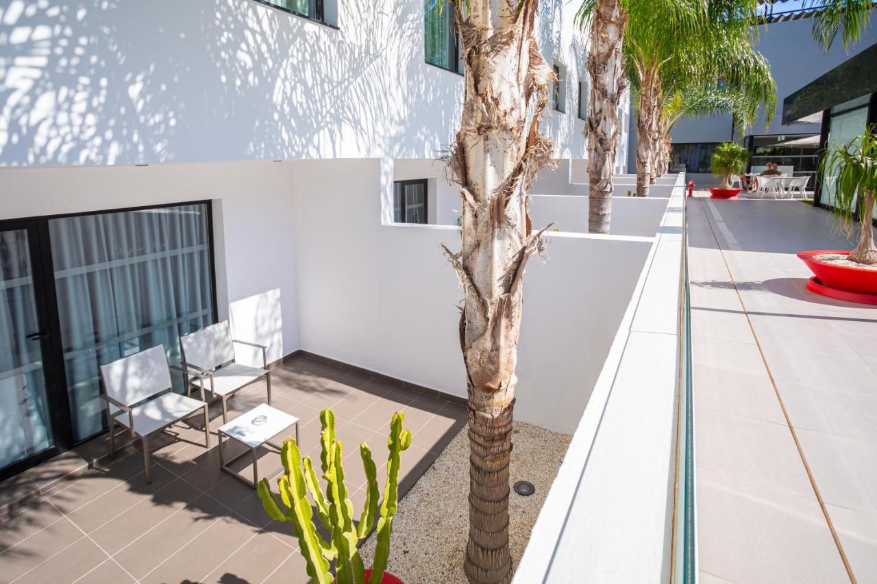 Migjorn Ibiza Suites & Spa Playa d'en Bossa Dış mekan fotoğraf