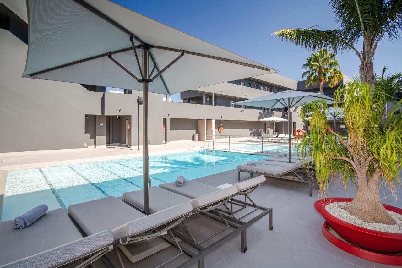 Migjorn Ibiza Suites & Spa Playa d'en Bossa Dış mekan fotoğraf