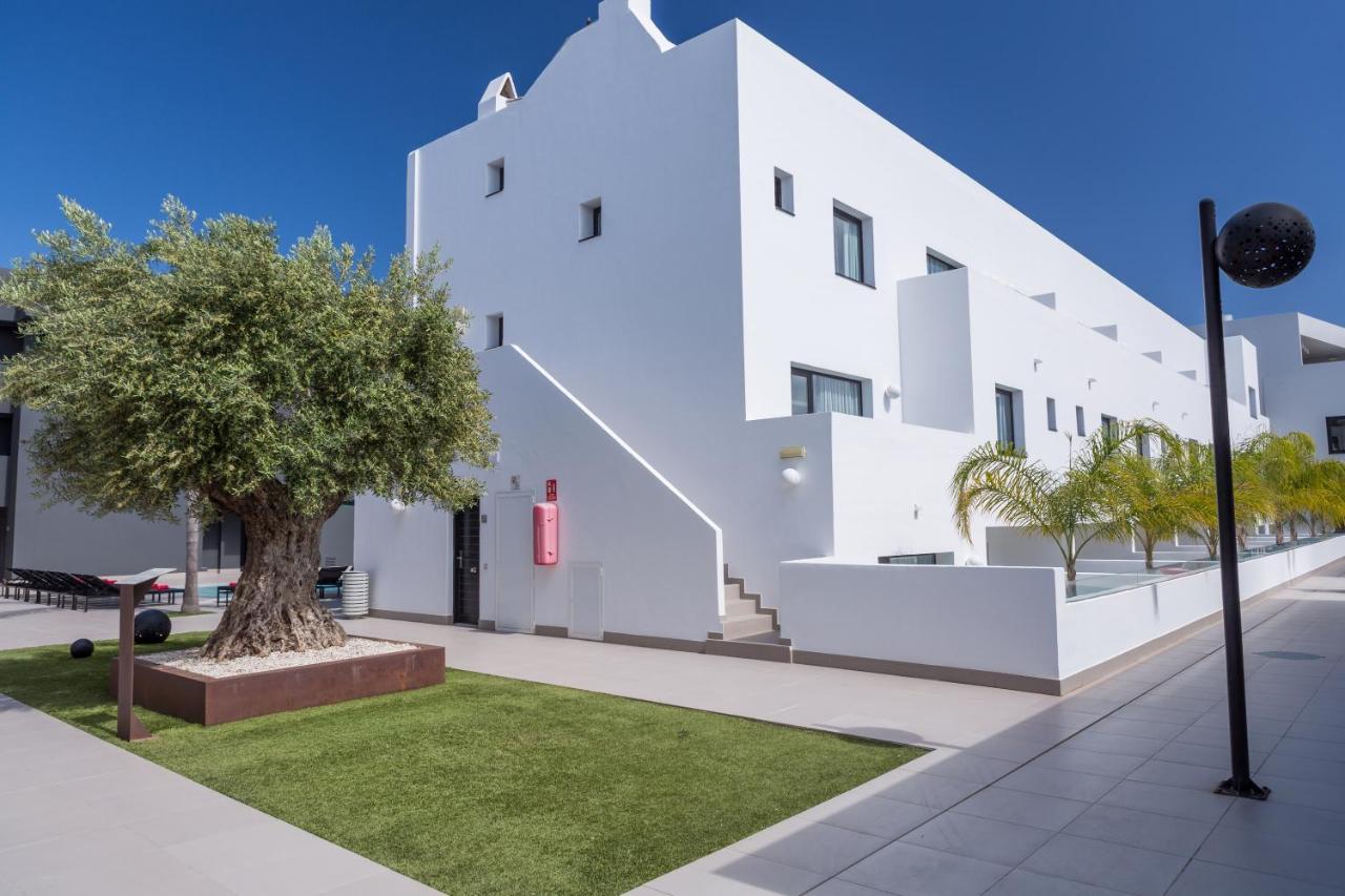 Migjorn Ibiza Suites & Spa Playa d'en Bossa Dış mekan fotoğraf