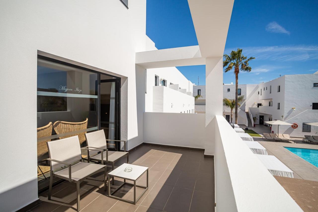Migjorn Ibiza Suites & Spa Playa d'en Bossa Dış mekan fotoğraf